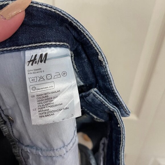 &Denim H&M Womens Dark Wash Stretch Raw Hem Cut Off Stonewash Jean Shorts Size 4 - Picture 3 of 8